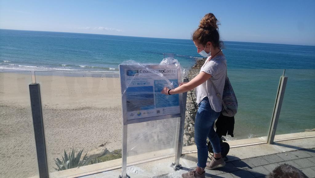 Investigadores de la UCA se suman a un proyecto de ciencia ciudadana para evaluar el cambio de las playas gaditanas