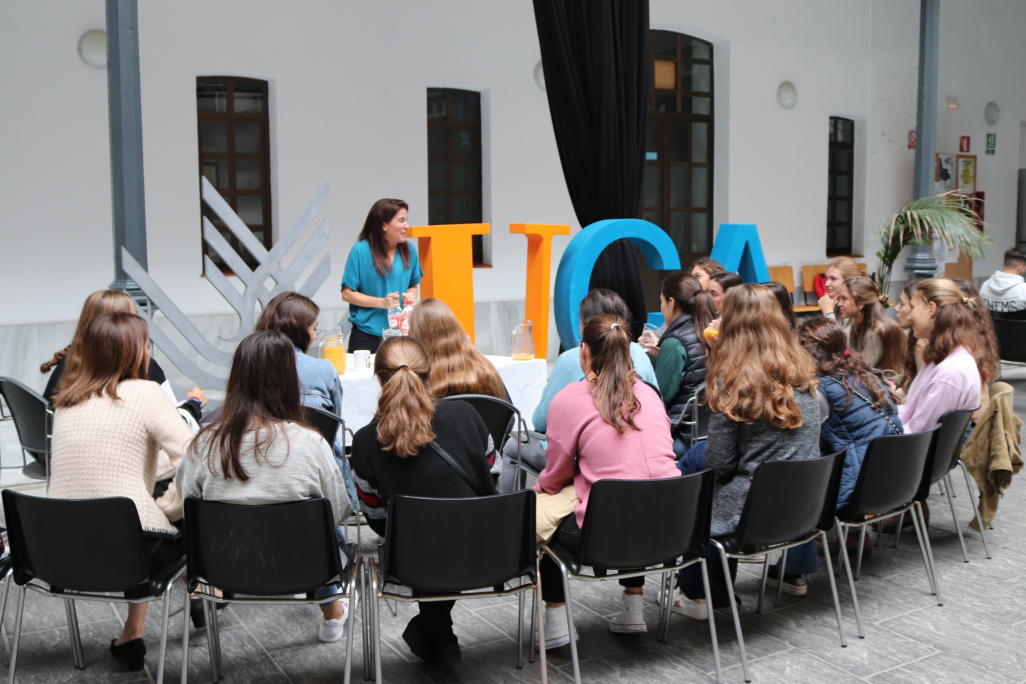 La UCA retoma sus Café con Ciencia