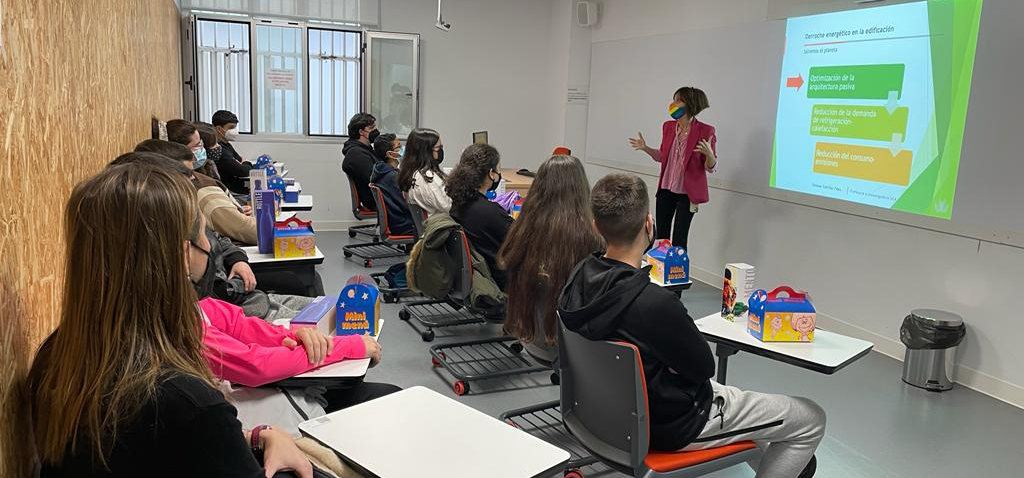 ‘Café con Ciencia: investigando en femenino’ se celebró con éxito en el Campus Bahía de Algeciras