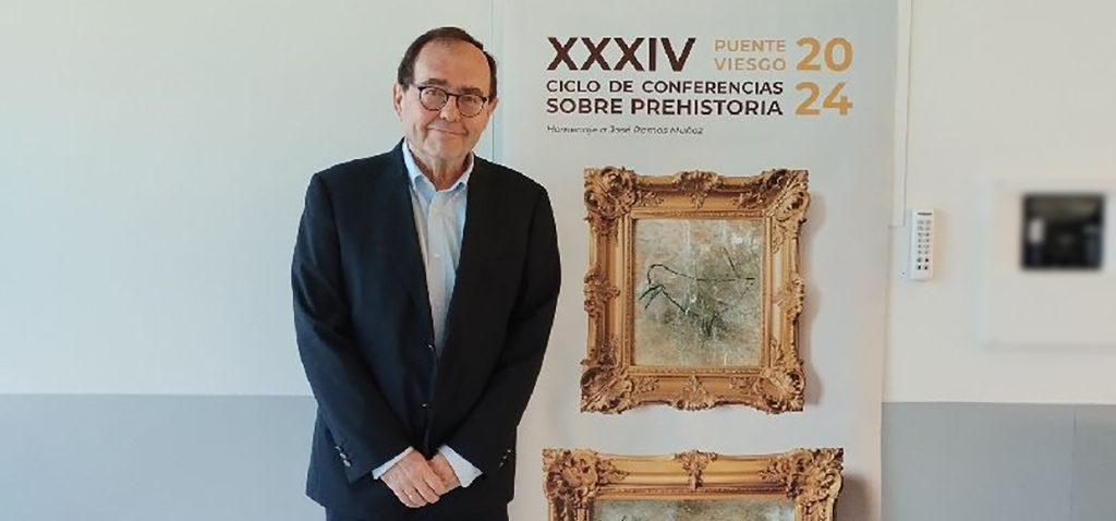 El catedrático José Ramos recibe un homenaje en el Centro de Interpretación de Arte Rupestre de Cantabria