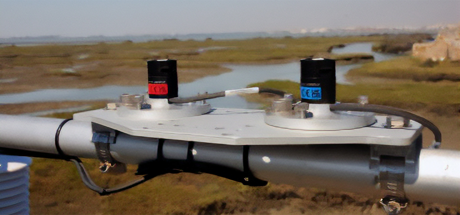 La Universidad de Cádiz instala la primera torre para medir el secuestro de carbono azul en marismas mareales de España